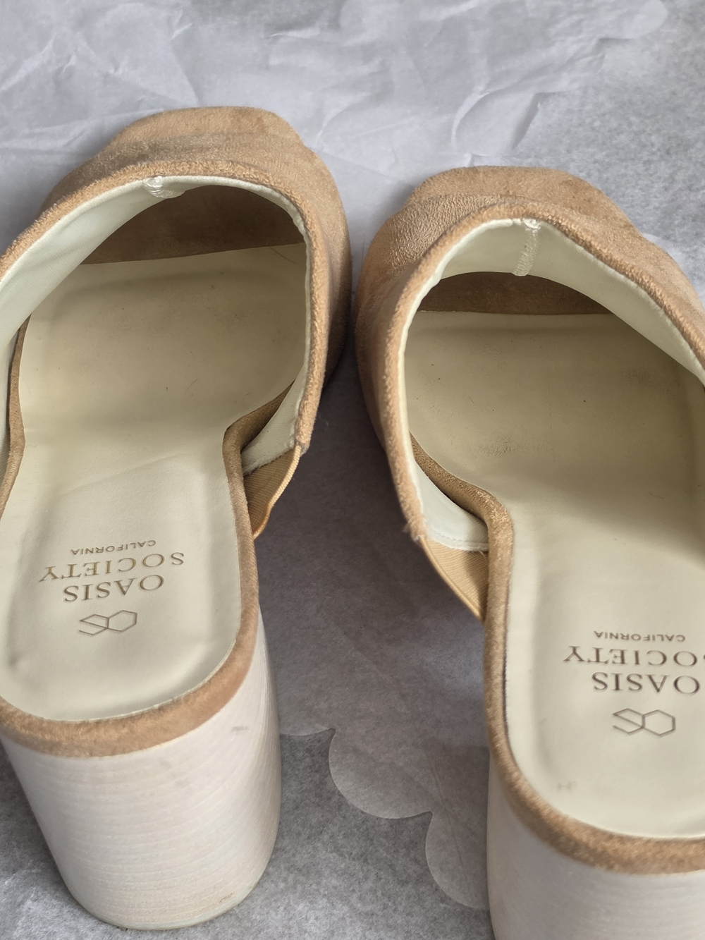 Oasis Society Tan Faux Suede Block Heel Square Toe Mules Sandals Women's 10 - Picture 6 of 9
